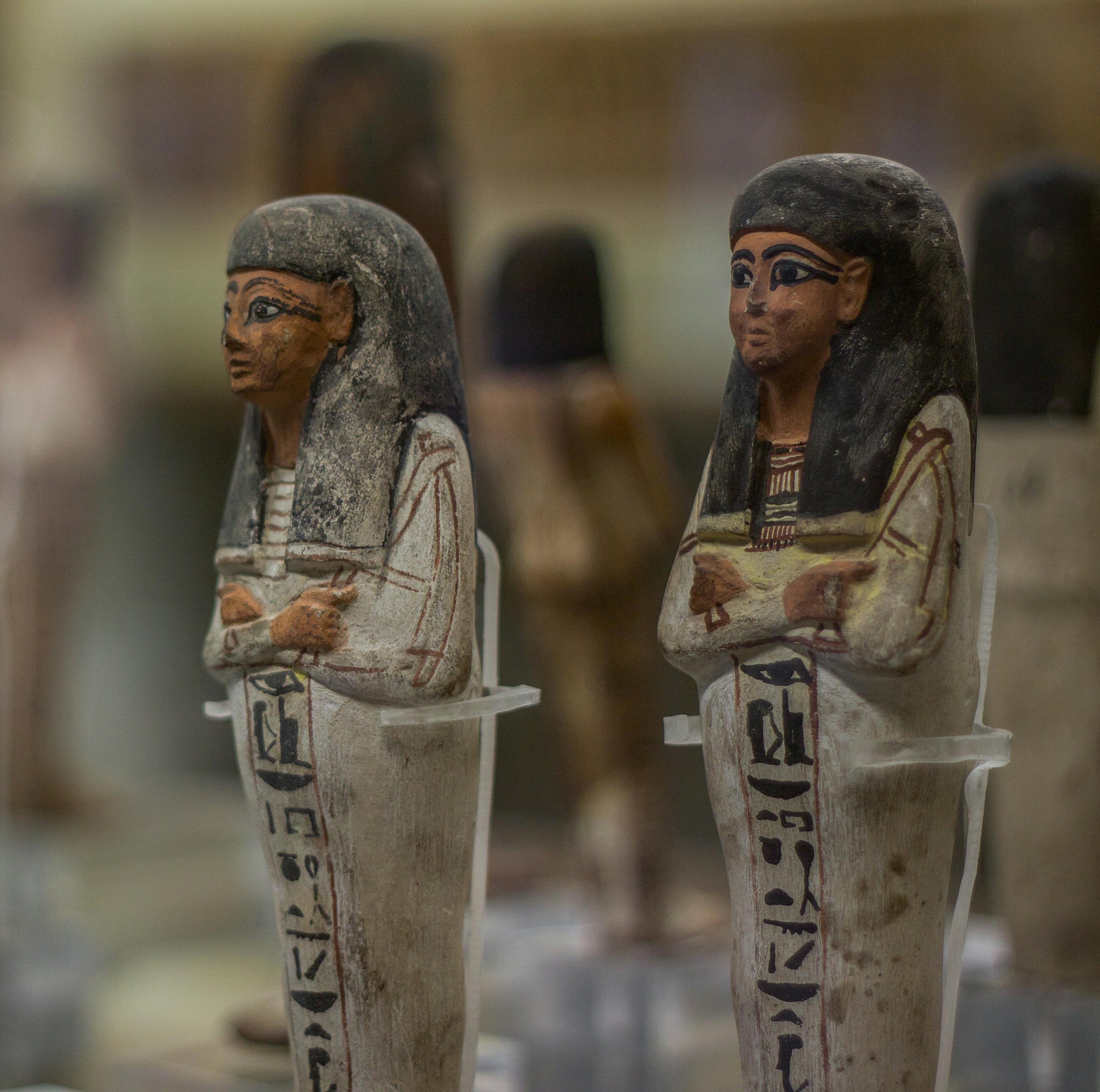 Egyptian Decor & Statues
